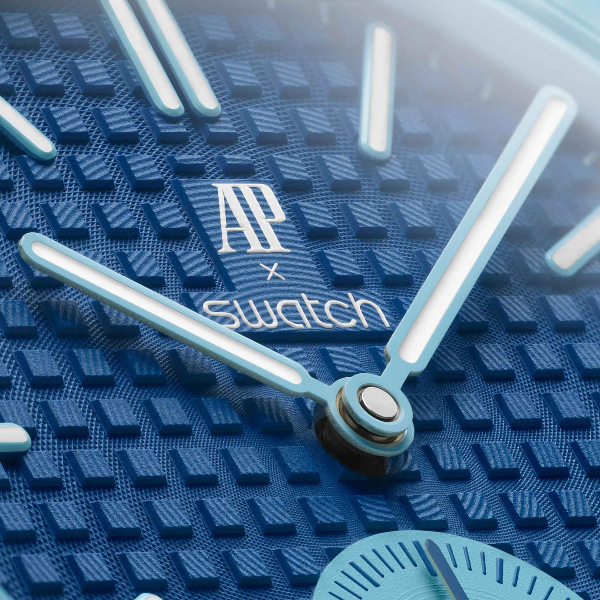 Royal Pop AP Swatch Black + Bracelet