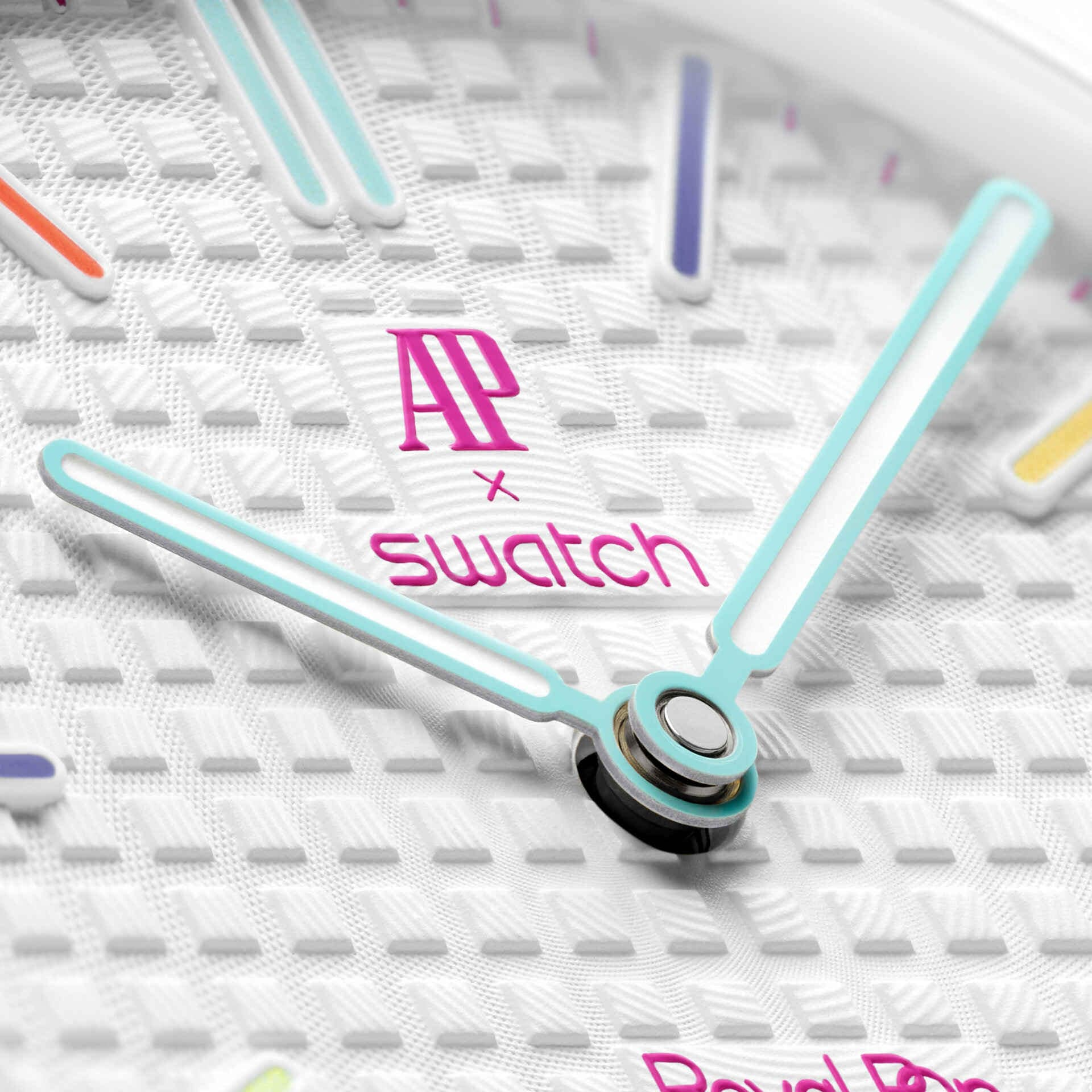 Royal Pop AP Swatch Black + Bracelet
