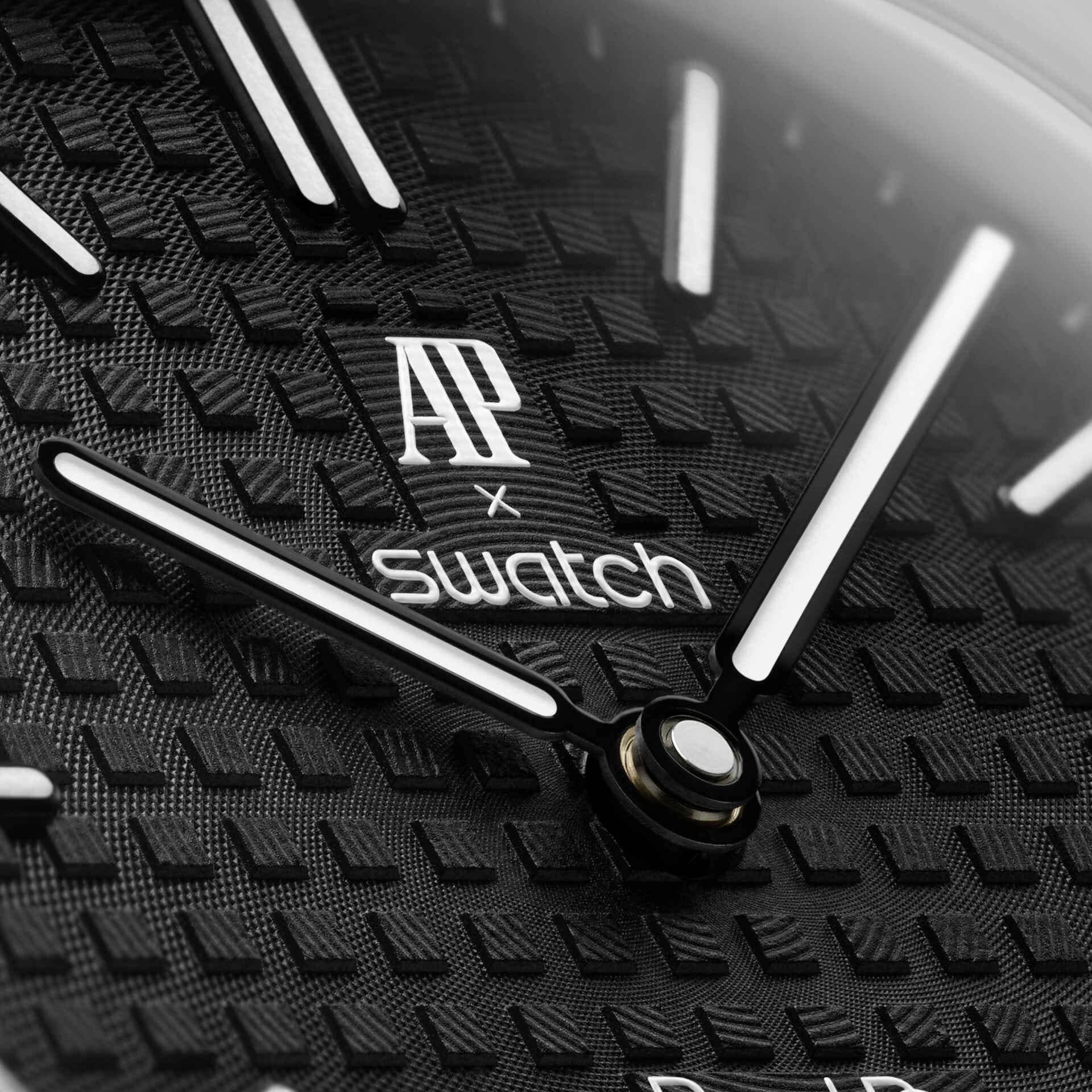Royal Pop AP Swatch Black + Bracelet